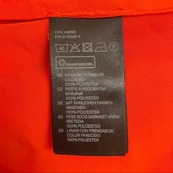 🔺 Red Sheer H&M Sleeveless Button Down - Picture 7 of 7